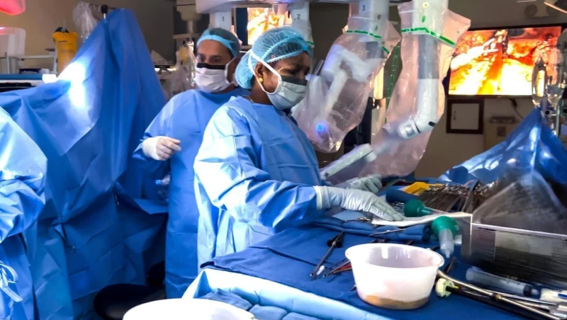 إنجاز سعودي جديد.. التخصصي يجري أول زراعة قلب بالروبوتيواصل قطاع الصحة السعودي تطوره وإبداعه المستمر الذي ينافس به كبرى قطاعات الصحة حول العالم، خاصة