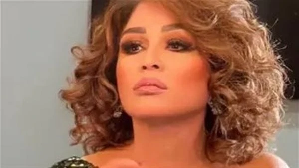 الناس اتريقت.. إلهام شاهين تثير الجدل مجددا بالتبرع بأعضائها.. فيديو أثارت الفنانة إلهام شاهين حالة من الجدل الواسع مجددا بعد حديثها عن التبرع