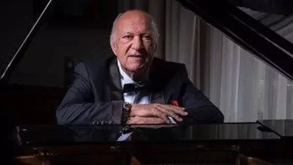 تبدأ من 1750 جنيه.. أسعار تذاكر حفل عمر خيرت في الشيخ زايد يستعد الموسيقار عمر خيرت، لإحياء حفل غنائي في زد بارك بمدينة الشيخ زايد، يوم 19 سبتمبر