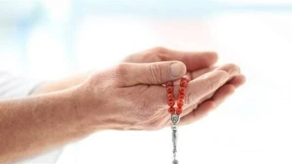 هل تقبل قراءة أذكار الصباح بعد الظهر؟ذكر الله فيه سعادة المرء والحرص على استحضار وجود الله في سره وعلانيته، في إقباله على الطاعة أو المعصية، يجعل الإنسان يزداد رهبة من الله فلا يعص