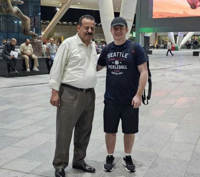 جاري تغيير اسمه إلى عمر.. أحمد سيف حاشد يفاجئ الجميع بعدما أعلن تزويج ابنته بالأمريكي شارلز وينشر أول صورة للعروسين _أخبار المشهد اليمني أحدث إعلان البرلماني اليمني أحمد سيف حاشد،