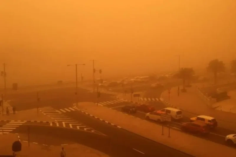 انكسار الموجة الحارة.. تغييرات مفاجأة في طقس الجمعة بسبب الكتل الهوائيةأعلنت الهيئة العامة للأرصاد الجوية -في بيانها- عن توقعات حالة الطقس غد الجمعة 13 سبتمبر 2024، في معظم مناطق ا