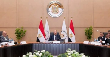 عقد الدكتور هانى سويلم اجتماع للشركةالقابضة للرى والموارد المائية والصرف الصحي بحضوراعضاء الجمعية العمومية وجهاز المركزى للمحاسبات كتب الصحفى طلعت مرسى إبراهيم الدكتور سويلم : - تع