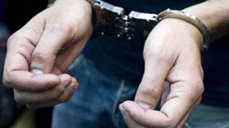 25 فرد خرطوش.. الاجهزة الامنية تضبط حداد يدير مصنع أسلحة في سوهاج نجح قطاع الأمن العام، في ضبط ورشة لتصنيع الأسلحة النارية في سوهاج يديرها حداد وعثر بحوزته على 25 فرد محلي.تفاصيل ا