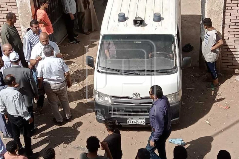 بعد واقعة غرق فنيين في خزان صفانية.. رئيس مياه المنيا يشدد على اتباع اجراءات السلامه المهنية عقد المهندس رجب السعيد جبر، رئيس مجلس الاداره والعضو المنتدب لشركة مياه الشرب والصرف ال