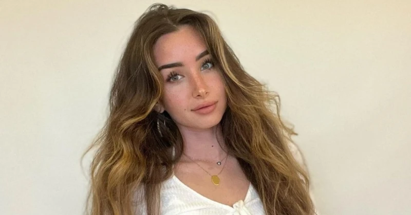 ظهور مفاجئ ل هنا الزاهد وهي تعزف على البيانو.. وتساؤلات حول علاقتها بالعاشق تعرف على التالي ظهور مفاجئ ل هنا الزاهد وهي تعزف على البيانو.. وتساؤلات