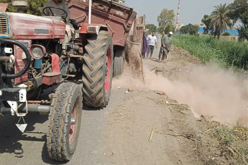 انهيار طريق مصرف أجهور.. محافظ القليوبية يستجيب لشكاوى مواطني طوخ استجاب المهندس أيمن عطية، محافظ القليوبية، لشكاوى عدد من المواطنين، بشأن عدم تأهيل