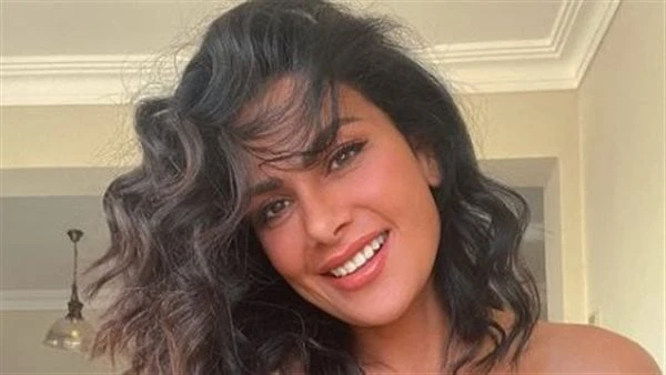 بمجوهرات لافتة.. صبا مبارك تصدم متابعيها بإطلالة غريبةنشرت الفنانة صبا مبارك صورة جديدة عبر حسابها الشخصي على موقع التواصل الاجتماعي للصور