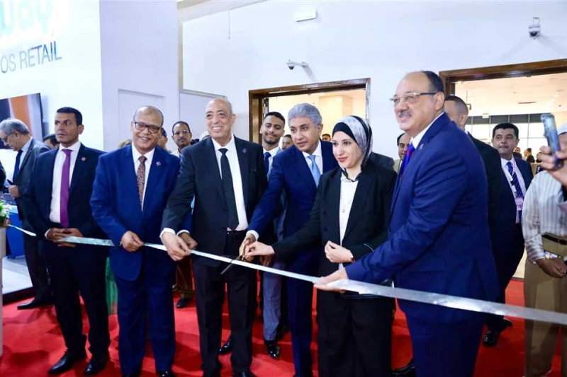 وزير السياحة يفتتح المعرض الدولي لتجهيزات الفنادق والمنشآت السياحية افتتح شريف فتحي وزير السياحة والآثار، اليوم الإثنين، المعرض الدولي لتجهيزات
