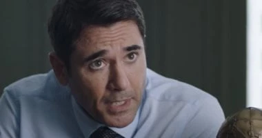 فن: أحمد عز يواصل تصوير فيلمه فرقة الموت وينتهى منه خلال أسابيع يواصل النجم أحمد عز تصوير فيلمه الجديد بعنوان فرقة الموت، من إخراج أحمد علاء، حيث