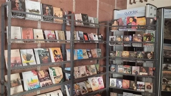 الزقازيق .. قصر الثقافة ينظم معرض كتاب بأسعار مخفضةشهد قصر ثقافة الزقازيق، انطلاق معرض لإصدارات الهيئة العامة لقصور الثقافة، بإشراف الكاتب محمد ناصف،