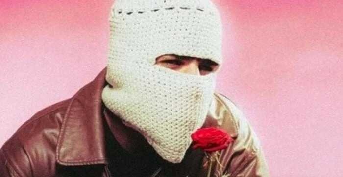 الأهلي فوق الجميع.. رسالة نارية من توليت ل نادي بيراميدز بعد الاستعانة بصورته تفاصيلأعرب المطرب المقنع توليت عبر حسابه الرسمي بموقع تداول الصور