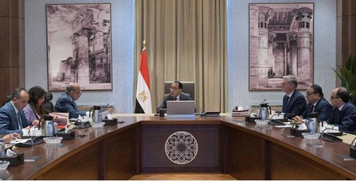 رئيس الوزراء يتابع جهود توفير احتياجات قطاع الكهرباء من المنتجات البتروليةعقد الدكتور مصطفى مدبولي، رئيس مجلس الوزراء، اليوم، اجتماعا، لمتابعة جهود