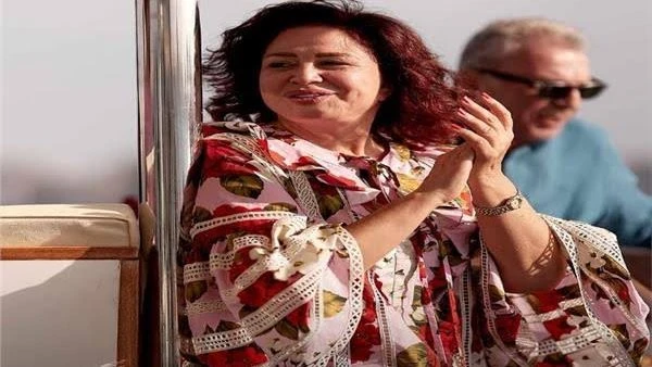 بعد نظرته المثيرة ل نجلة شقيقتها.. أعمال جمعت محمود حميدة والهام شاهين تعرف على التالي بعد نظرته المثيرة ل نجلة شقيقتها.. أعمال جمعت محمود حميدة والهام شاهين، محمود حميدة خلال السا