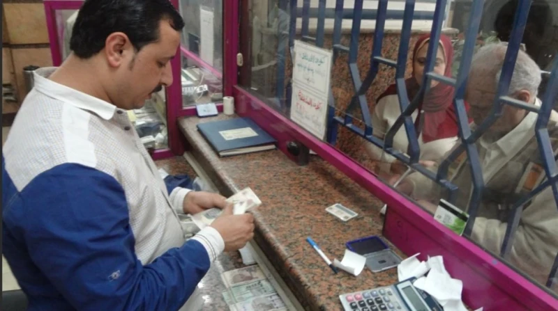 مواعيد الموظفين الجديدة.. هل خالفت الحكومة قانون العمل؟ أثار قرار الحكومة بشأن تشكيل لجنة لمناقشة تعديل مواعيد العمل الرسمية في الجهات الحكومية صدا