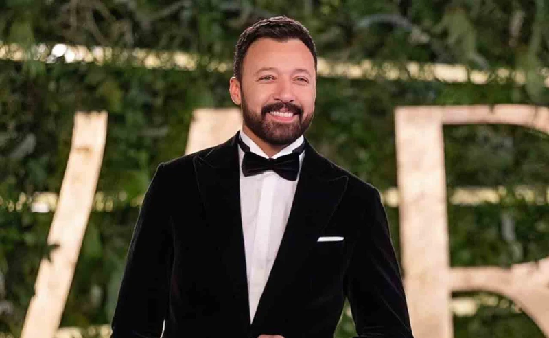 هل منع أحمد فهمي زوجته من الغناء بعد زواجهما بسبب الغيرة؟ كشف الممثل والفنان المصري، أحمد فهمي، أنه انتهى من تأليف لحن جديد سيقدمه بصوت زوجته أميرة فراج قريبا. في هذا السياق، نفى ف