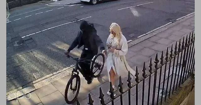 أعلى معدل منذ أكثر من 10 سنوات.. أكثر من 200 سرقة يومية للهواتف في بريطانيا لايف ستايل 78 ألف شخص سرقت هواتفهم أو حقائبهم في الشوارع خلال 2024 تشهد