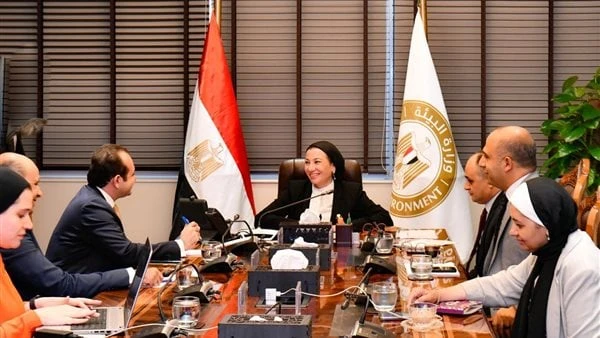 غاز للبيوت تعاون بين وزارة البيئة ومستقبل وطن في ملفات مهمة استقبلت الدكتورة ياسمين فؤاد وزيرة البيئة، النائب الدكتور كريم بدر حلمى عضو مجلس النواب،