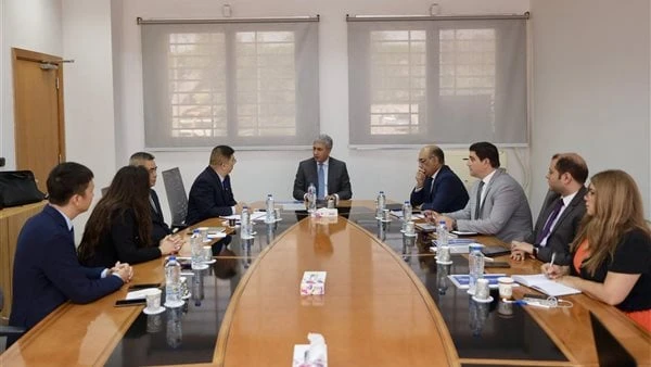 شريف فتحي يبحث تعزيز سياحة البواخر النهرية والبحرية.. تفاصيلعقد، اليوم، شريف فتحي وزير السياحة والآثار، اجتماعا، بمقر المتحف القومي للحضارة المصرية