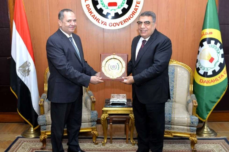 محافظ الدقهلية يستقبل رئيس هيئة الأبنية التعليمية لافتتاح مدرستين بمركز السنبلاوين استقبل اللواء طارق مرزوق، محافظ الدقهلية، اليوم الخميس، اللواء