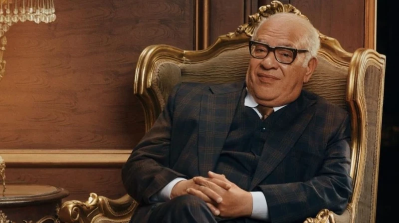 على أنغام الست.. تفاصيل إصابة صلاح عبدالله بعد تناول العشاء سقط الفنان صلاح عبد الله، في منزله أمس، بعد تناوله وجبة العشاء، وتعرض لبعض الإصابات الخفيفة في قدمه وذراعه.وكتب عبد الله