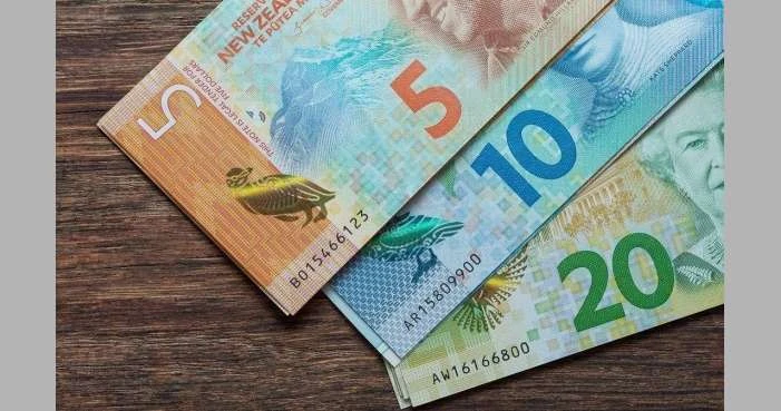 صدمة هجرة.. شباب نيوزيلاندا يفرون منها بأعداد قياسية وأستراليا تقتنص الفرصة لايف ستايل دفع اقتصاد نيوزيلاندا الضعيف العديد من مواطنيها إلى مغادرة