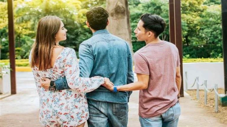 ..أغرب من الخيال.. رجل يكتشف خيانة زوجته ولكن ما حدث له غير متوقع ..تفاصيل تتابع الان تفاصيل ما ورد عن أغرب من الخيال.. رجل يكتشف خيانة زوجته ولكن ما