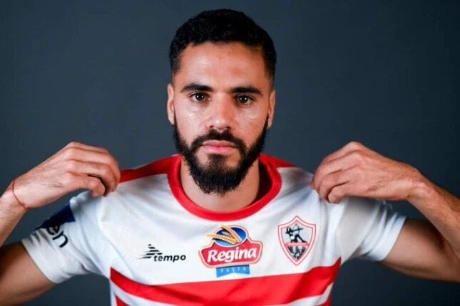 -الزمالك يعلن وصول البطاقة الدولية للمغربي محمود بنتايك .. كشف الجهاز الإداري للفريق الأول لكرة القدم بنادي الزمالك عن وصول البطاقة الدولية للمغربي