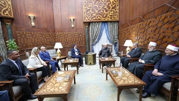 شيخ الأزهر يستقبل رئيس المجلس القومي للطفولة والأمومة لبحث التعاون المشتركاستقبل فضيلة الإمام الأكبر الدكتور احمد الطيب، الدكتورة سحر السنباطي، رئيس