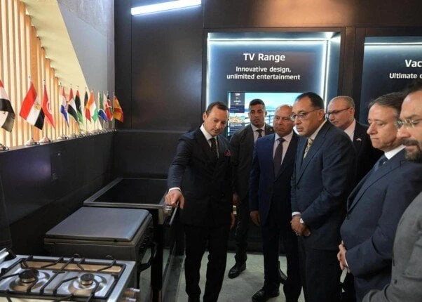 مدبولي: نسعى لتغطية احتياجات السوق من خلال القطاع الصناعيأكد رئيس مجلس الوزراء الدكتور مصطفى مدبولى حرصه على المشاركة في افتتاح مصنعبيكو، إيمانا من الدولة بأهمية قطاع الصناعة خلال