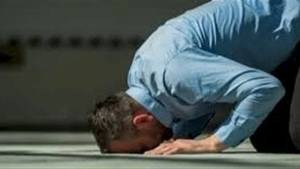 صلاة الفجر وقت الشروق.. انتبه ل7 حقائق إذا كنت تصليها بهذه الساعة لاشك أن حكم صلاة الفجر وقت الشروق ، يعد من أهم الأمور التي ينبغي الانتباه إليها ومعرفتها لفضل صلاة الفجر العظيم وك