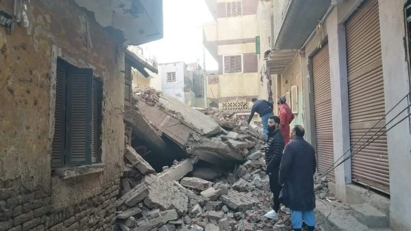 انهيار عقار مكون من 7 طوابق بالإسماعيلية شهدت منطقة الإذاعة والتليفزيون بالإسماعيلية، منذ قليل، انهيار عقار سكني مكون من 7 طوابق، وذلك خلف نادي