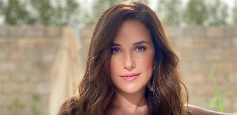 فنون ومشاهير: مرة جديدة.. فيلم شيري عادل يؤجل أعلنت الشركة المنتجة لفيلم أصل الحكاية للفنانة شيري عادل عن تأجيل عرضه الى موعد غير مسمى للمرة الثالثة،