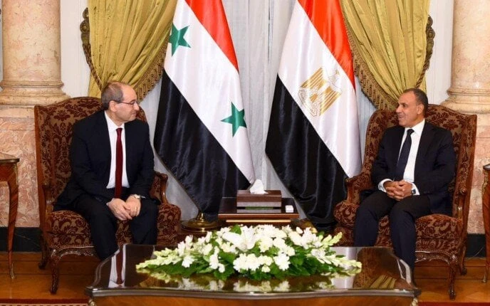 وزير الخارجية يؤكد موقف مصر الداعم للدولة السورية في مواجهة التحدياتأكد الدكتور بدر عبد العاطي وزير الخارجية والهجرة وشئون المصريين بالخارج موقف مصر