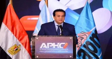 وزير الصحة يؤكد أهمية رفع الوعي والثقافة الصحية حول الاستخدام الصحيح للأدوية متابعة سيد زعزوع