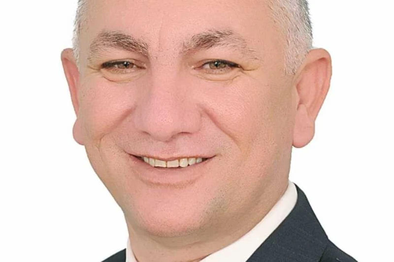 تكليف عواد الخليلي مديرا عاما لإدارة العريش التعليمية أصدر حمزة رضوان مدير مديرية التربية والتعليم بشمال سيناء، اليوم الخميس، قرار بتكليف عواد سلامة