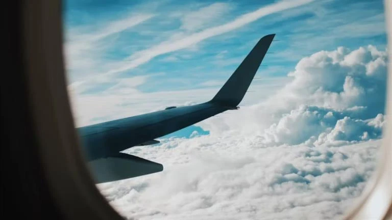 أغرب من الخيال.. مسافر يدفع ثمن وقود رحلة طيران لسبب صادم لايف ستايل أغرب من الخيال.. مسافر يدفع ثمن وقود رحلة طيران لسبب صادم اقرأ على الموقع الرسمي