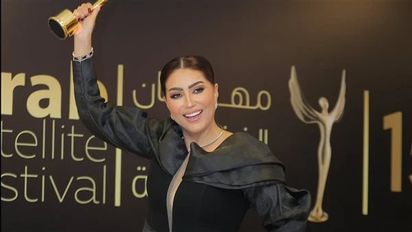 وفاء عامر: جبل الحريم تجربة فريدة من نوعها ومنتشرة في أوروبا وصفت الفنانة وفاء عامر تجربتها السينمائية جبل الحريم بأنها تجربة استثنائية وفريدة من نوعها خاصة أنها تقدم لأول مرة تجرب