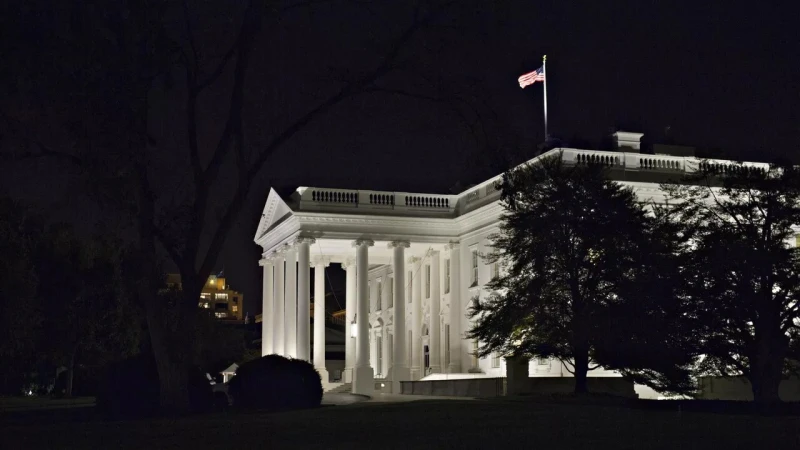 إسرائيل تستهدف مقر قيادة حزب الله في الضاحية الجنوبية الضاحية الجنوبية في بيروت تتعرض لهجوم إسرائيلي واسع وعنيف ومتواصل الجيش الإسرائيلي: سنواجه