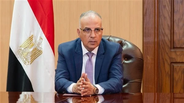 وزير الري يناقش إجراءات تحديث الميزان المائي في مصرعقد الدكتور هاني سويلم وزير الموارد المائية والري، اجتماعا لمتابعة موقف تطوير وتحديث الخطة القومية