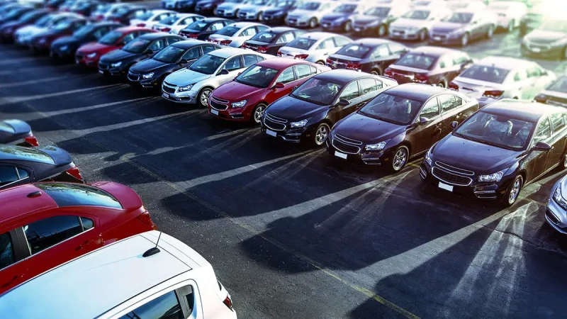 اشتري قبل السعر ما يغلي.. زيادة السيارات تصل ل 15 في الأسعار بالأسواق .. تفاصيللقد أشار رئيس رابطة تجار السيارات المستشار أسامة أبو المجد أن لا يوجد استقرار في مجال السيارات ولكن ي