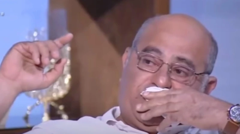 انهيار الفنان إسماعيل فرغلي لحظة تشييع جثمان زوجته (فيديو) شيع جثمان زوجة الفنان إسماعيل فرغلي، ظهر اليوم من مسجد الشرطة بالشيخ زايد، إلى مثواها