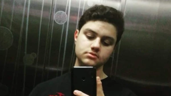 سوري يقود بسرعة متهورة ويسبب وفاة فلسطيني في القاهرة الجديدة لم يكن يعلم أحمد محمد داوود، الشاب الفلسطيني الذي فر من جحيم الاحتلال بحثا عن الأمان، أن رحلته ستنتهي بمأساة .أحمد، الذ