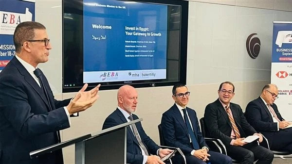 وزير الاستثمار يشارك بجلسة نقاشية حول تعزيز بيئة الأعمال وتيسير حركة التجارة الخارجيةشارك المهندس حسن الخطيب، وزير الاستثمار والتجارة الخارجية بجلسة