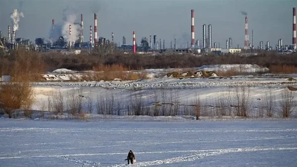 تراجع أسعار النفط قبل صدور تقرير أوبك الشهريتراجعت أسعار النفط خلال تعاملات اليوم، الثلاثاء، وسط إشارات متضاربة ما بين ضعف الطلب من جانب الصين، ومراقبة تداعيات العاصفة فرانسين على 