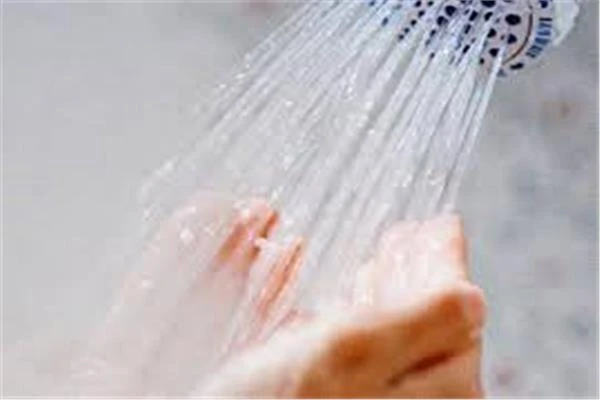 تأثير الاستحمام بالماء الساخن بعد الأكل مباشرة على جسمك متفرقات تأثير الاستحمام بالماء الساخن بعد الأكل مباشرة على جسمك تأثير الاستحمام بالماء الساخن