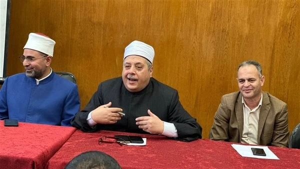 المعاهد الأزهرية بالأقصر تستعد للعام الدراسي الجديداجتمع الشيخ أيمن عبدالغني، رئيس قطاع المعاهد الأزهرية، اليوم الخميس، بشيوخ المعاهد الجدد بمنطقة