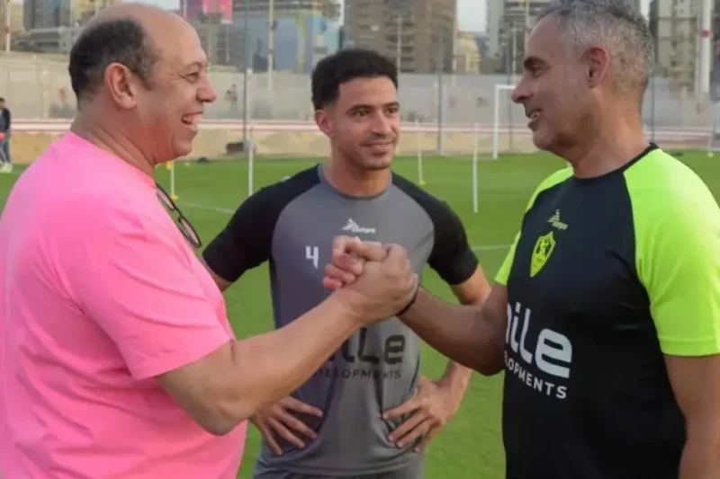 أحمد سليمان يعقد جلسة مع جوزيه جوميز قبل مواجهة الشرطة الكينيحرص أحمد سليمان، عضو مجلس إدارة نادي الزمالك والمشرف على فريق الكرة، على عقد جلسة مع البرتغالي جوزيه جوميز، المدير الفن