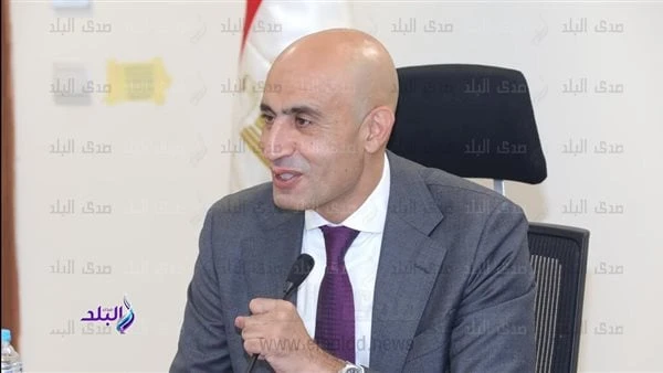 رسميا.. حظر قبول الأطفال الأقل من تسعة أعوام بفصول التعليم المجتمعيأصدر محمد عبد اللطيف وزير التربية والتعليم کتاب دوری، بشأن قواعد وضوابط العمل بفصول التعليم المجتمعي، ومدارس الفص