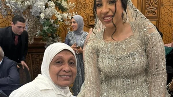 عقد قران ابنة الشيخ رمضان عبد الرازق.. وخالد الجندي يشهر الزواج.. صوراحتفل الشيخ رمضان عبد الرازق، الداعية الإسلامي، أمس الجمعة، بحفل زفاف ابنته